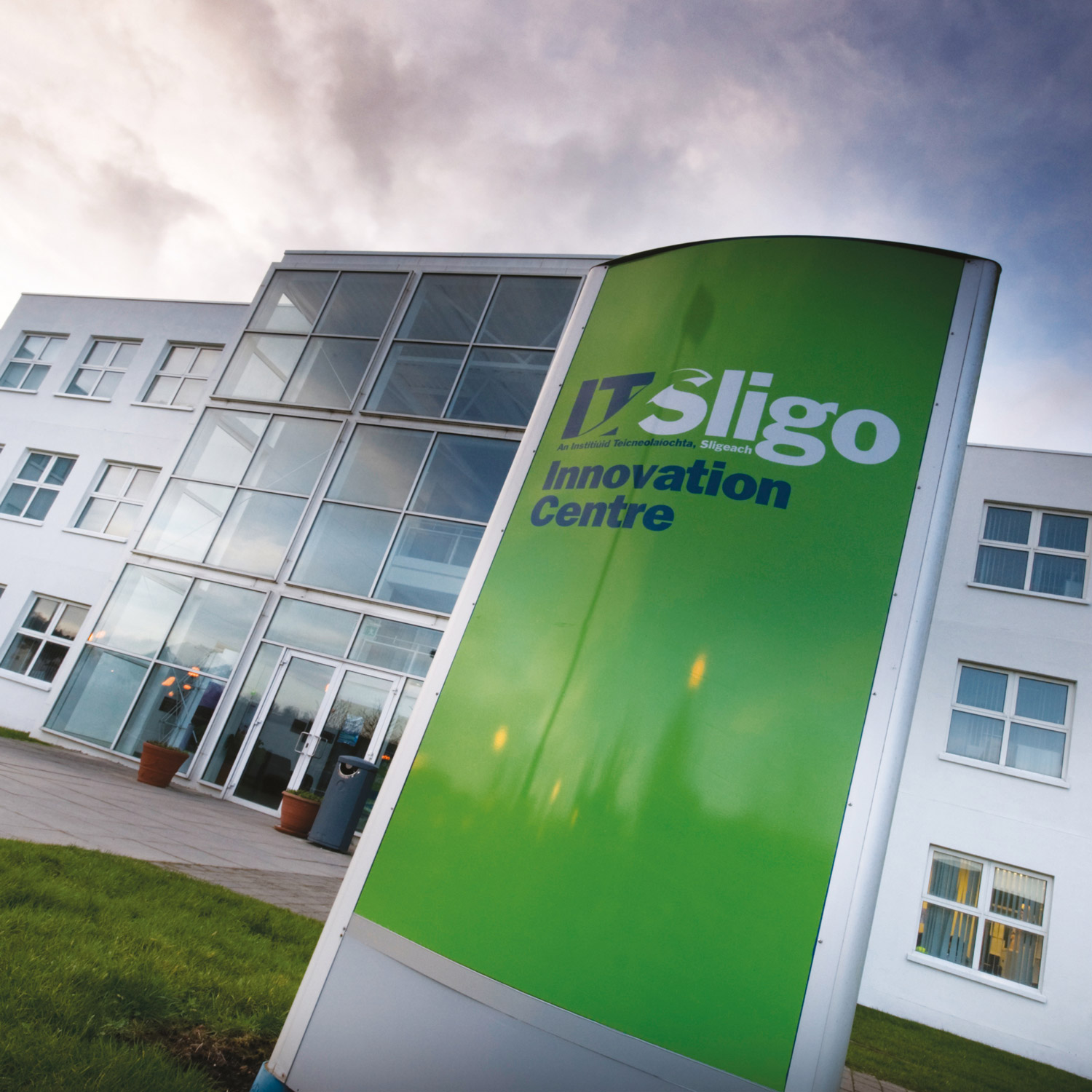 IT Sligo Branding LD2